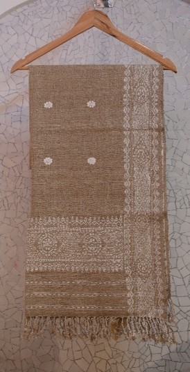 Eri Ghisa with side border